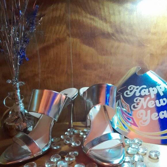 Shoes - Picture 3 of 5